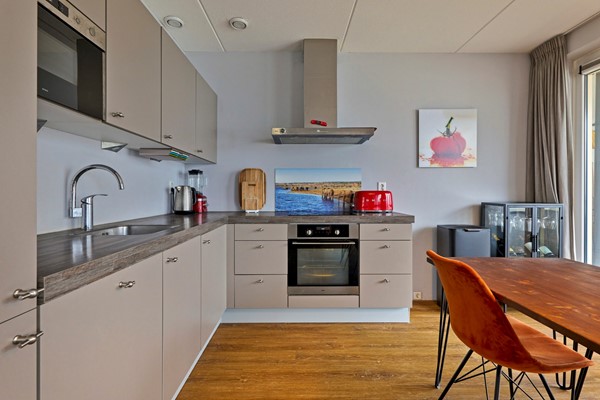 Medium property photo - Jacob van Arteveldestraat 4C, 1061 CK Amsterdam